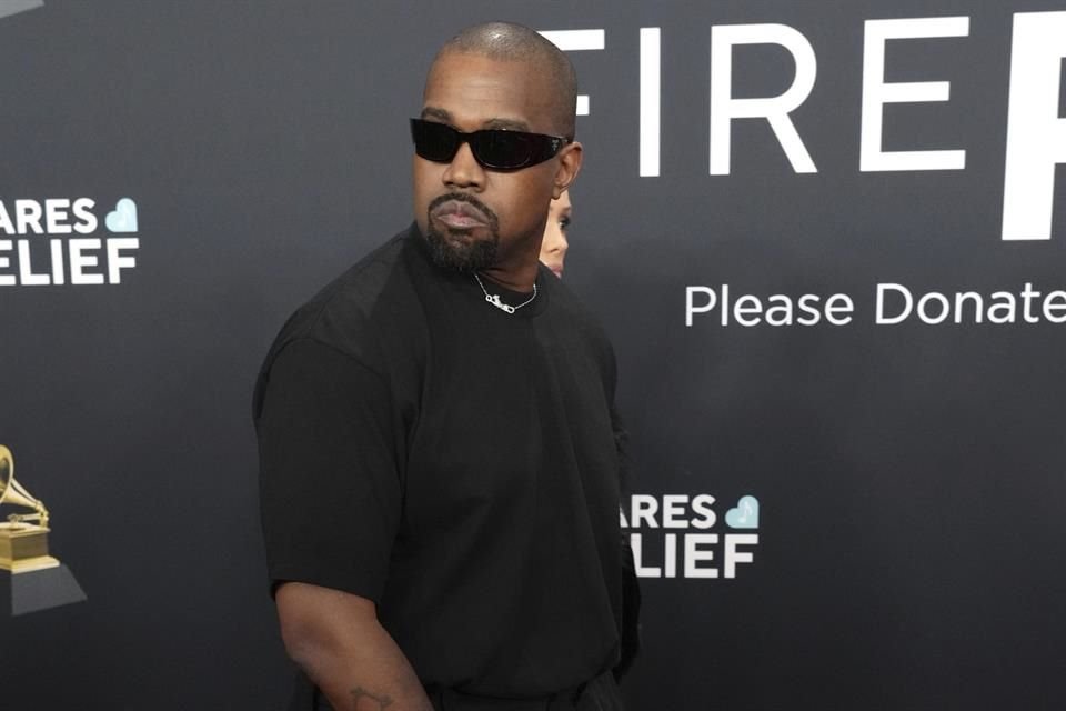 El rapero Kanye West reveló en un podcast que le diagnosticaron erróneamente trastorno bipolar, y que en realidad tiene autismo.