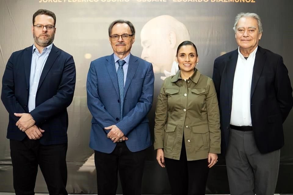 Ricardo Marcos (izq. a der.) José Javier Villarreal, Melissa Segura y Eduardo Diazmuñoz.