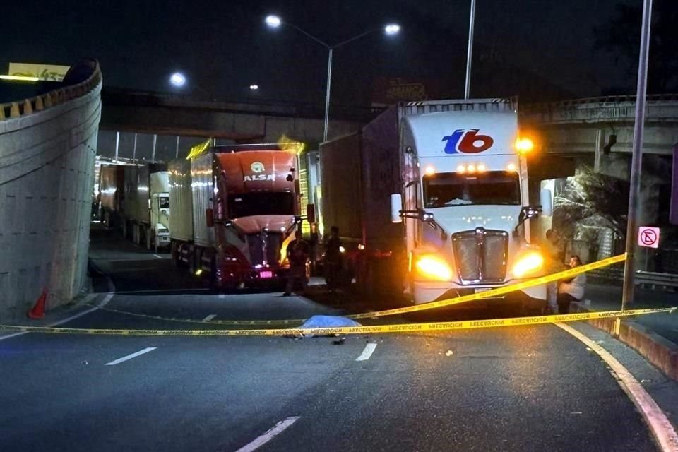 El cuerpo del motociclista quedó en medio de la carretera, que fue cerrada en dirección al sur por alrededor de una hora a la altura del puente El Salto.