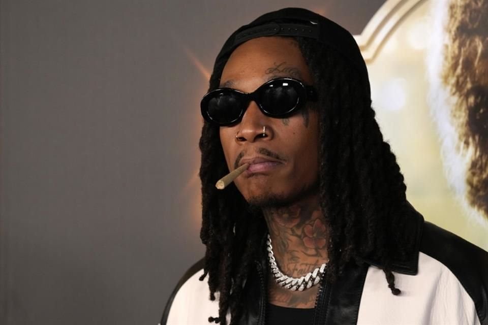 La música del rapero Wiz Khalifa también pasó a ser de la propiedad intelectual de Warner Music Group.