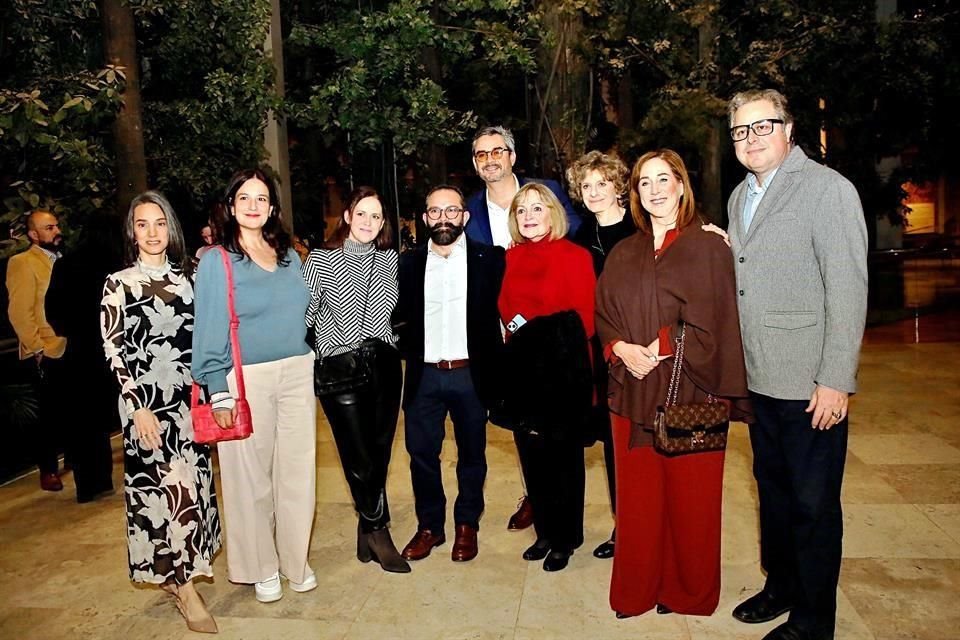 Catalina Zambrano, Mimí González, Alejandra del Real, Mauricio Gattás, Memo Oyervides, Kathy Eldridge, Lourdes Dieck, Paulina Garza de Villarreal y Mariano Morales