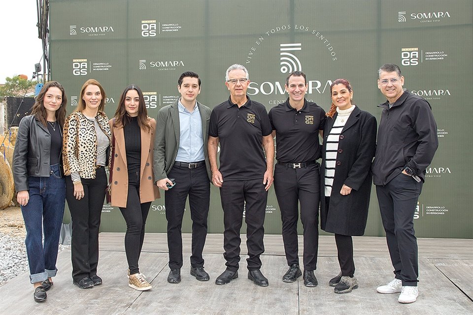 Ana Sofy Sánchez, Ana González, Maryfer García, Gilberto Tamez, Gustavo Marcos, Gustavo Marcos, Rosa Isela Mendoza y Antonio Martínez.