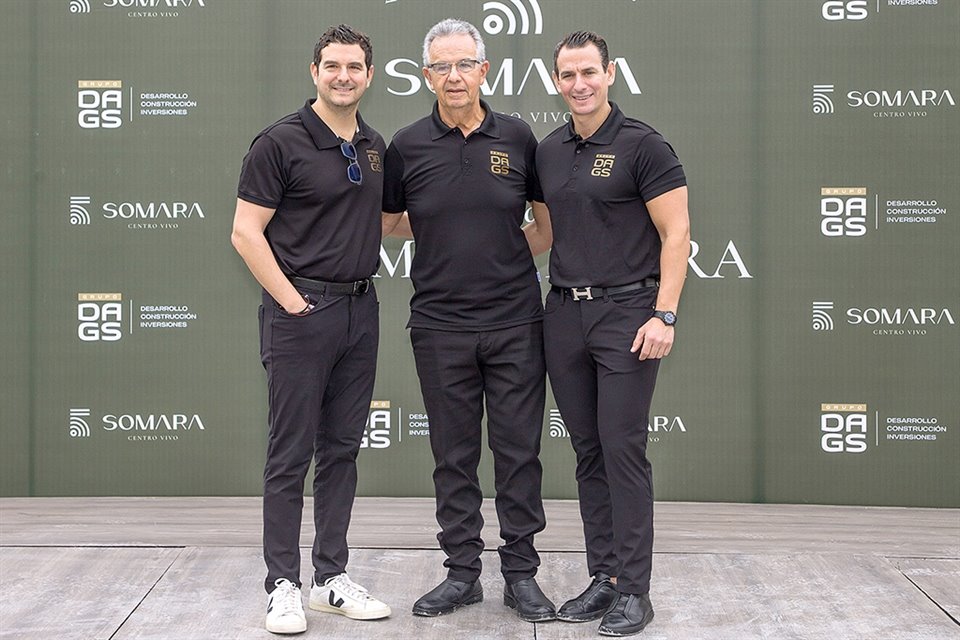Adrián Marcos, Gustavo Marcos y Gustavo Marcos.