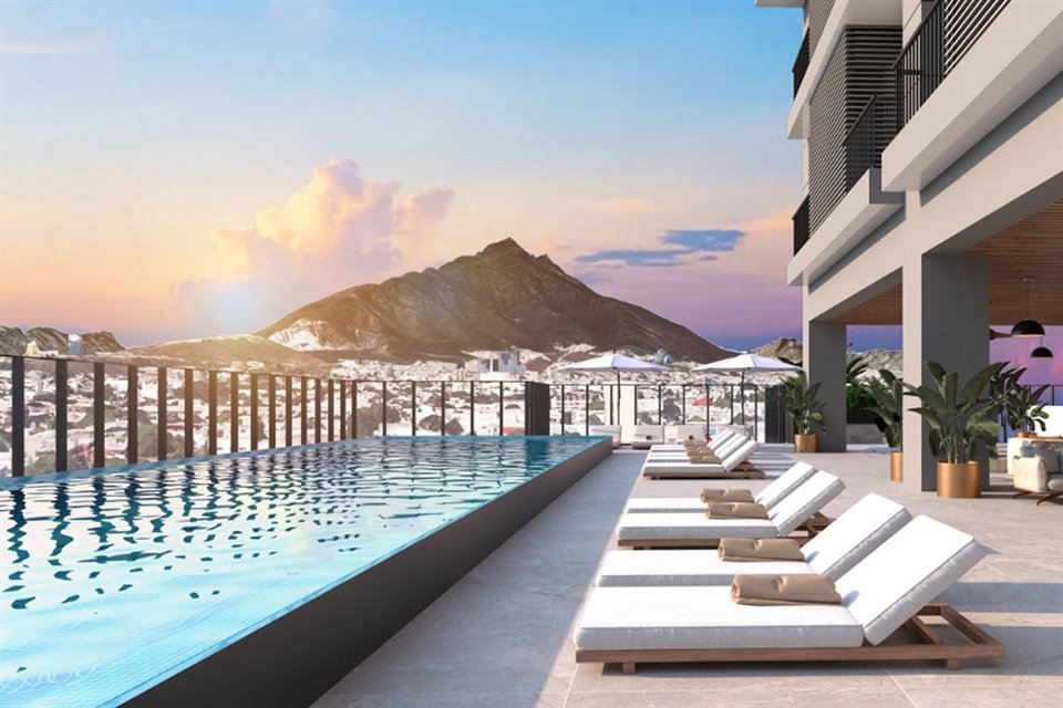 Relaxing Pool.