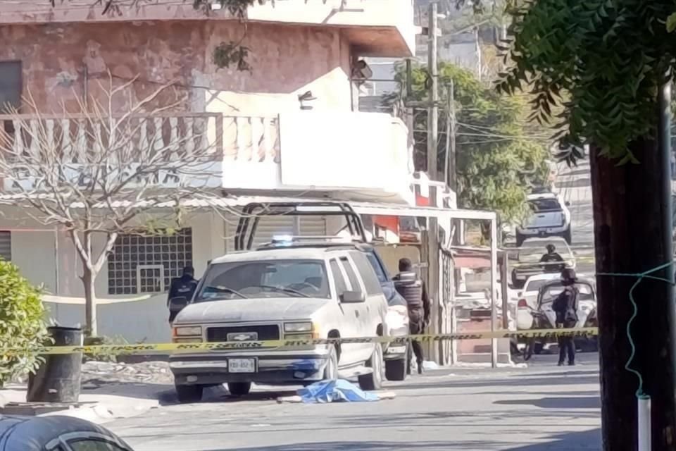 Una de las víctimas quedó sin vida en la zona.