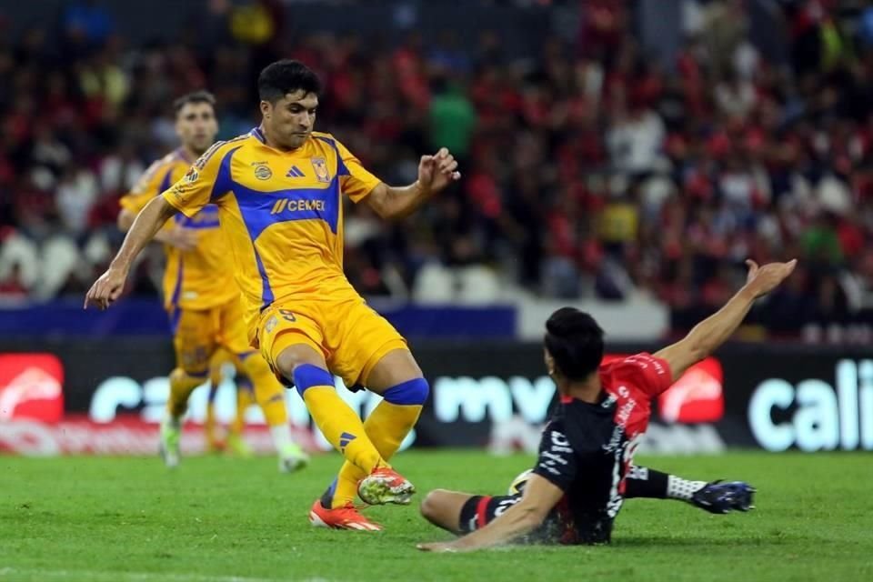 Nicolás Ibáñez no ha marcado gol en el actual Torneo Clausura 2025.