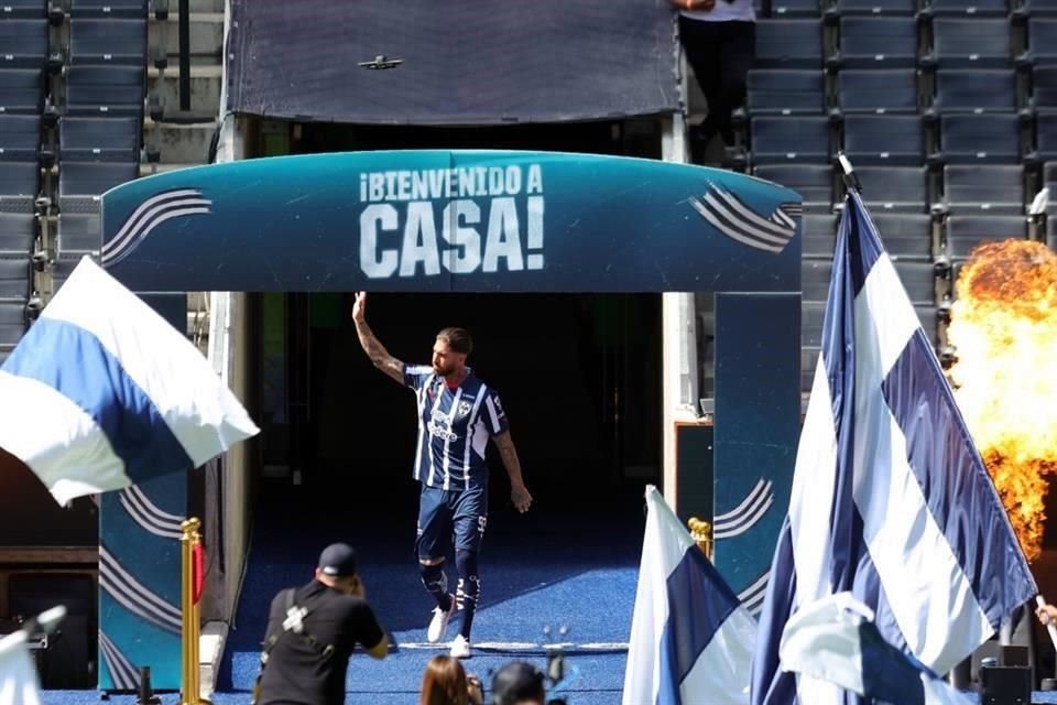 La leyenda '¡bienvenido a casa!' lució en cada rincón del inmueble.