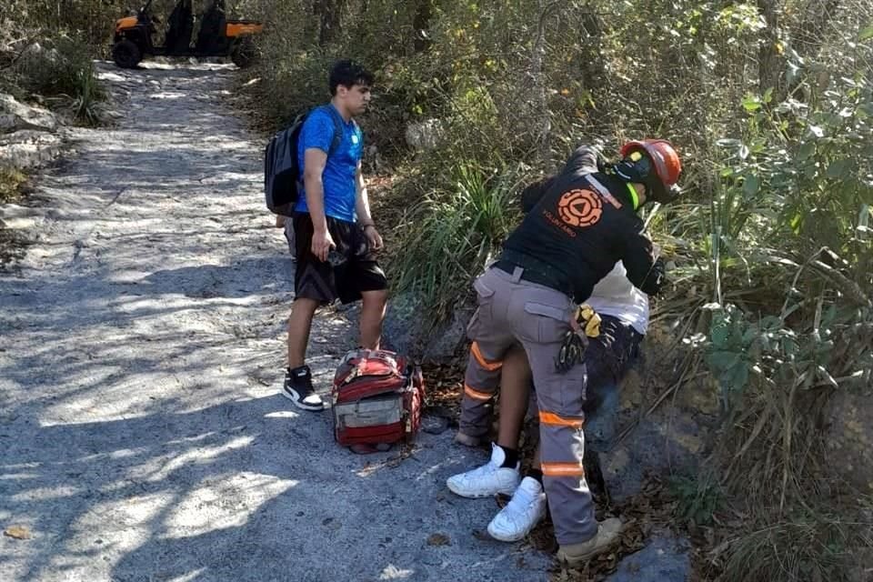 Alrededor de las 13:00 horas, se reportó el accidente en un camino a 50 metros de 'La Antena'.