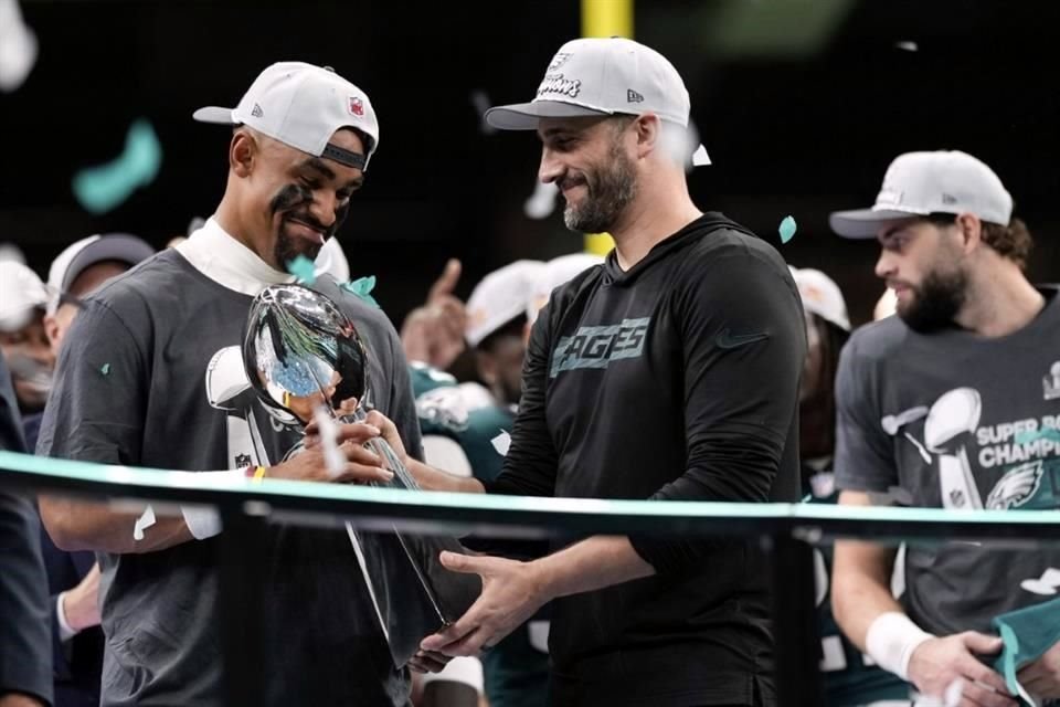 Jalen Hurts y Nick Sirianni, los artífices del título de Eagles.