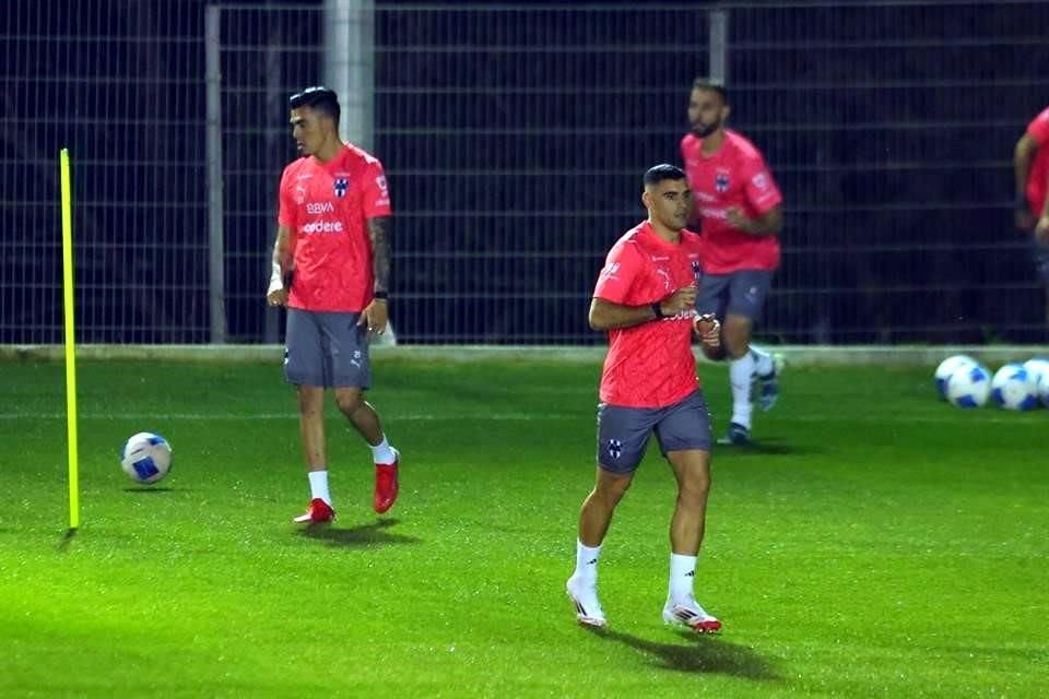 El histórico central español Sergio Ramos entrenó el lunes por primera vez en las instalaciones de El Barrial.