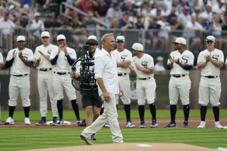 Tal como pasó en la película, Kevin Costner hizo realidad el Campo de los Sueños.