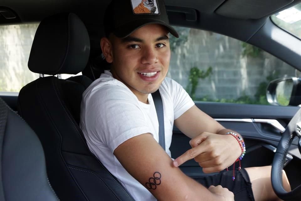 Dijo que no es mucho de tatuajes, pero Carlos Rodríguez llevará impreso su recuerdo olímpico por siempre.