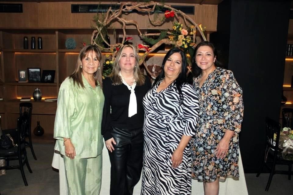 Alicia de Villareal, Rosario Treviño, Hortensia Sánchez y Silvia Flores