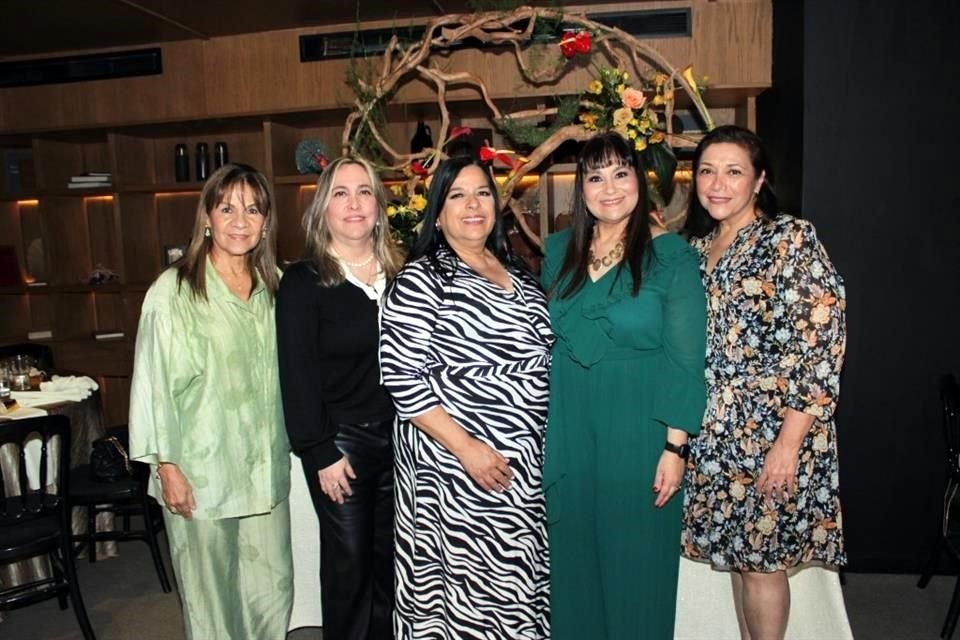 Alicia de Villareal, Rosario Treviño, Hortensia Sánchez, Liliana González y Silvia Flores