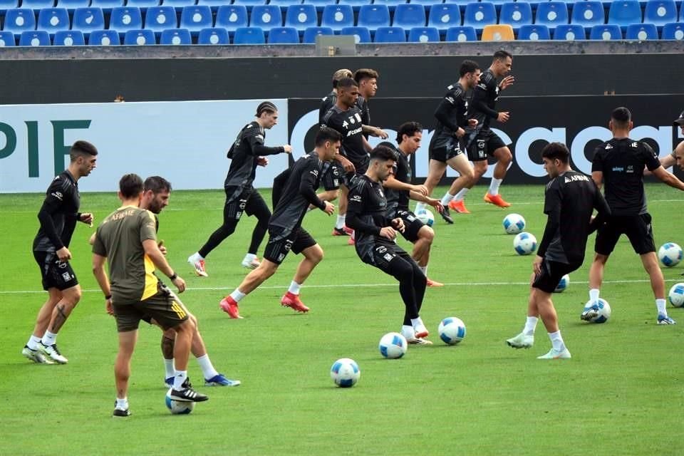 Los felinos cerraron preparación para el partido.