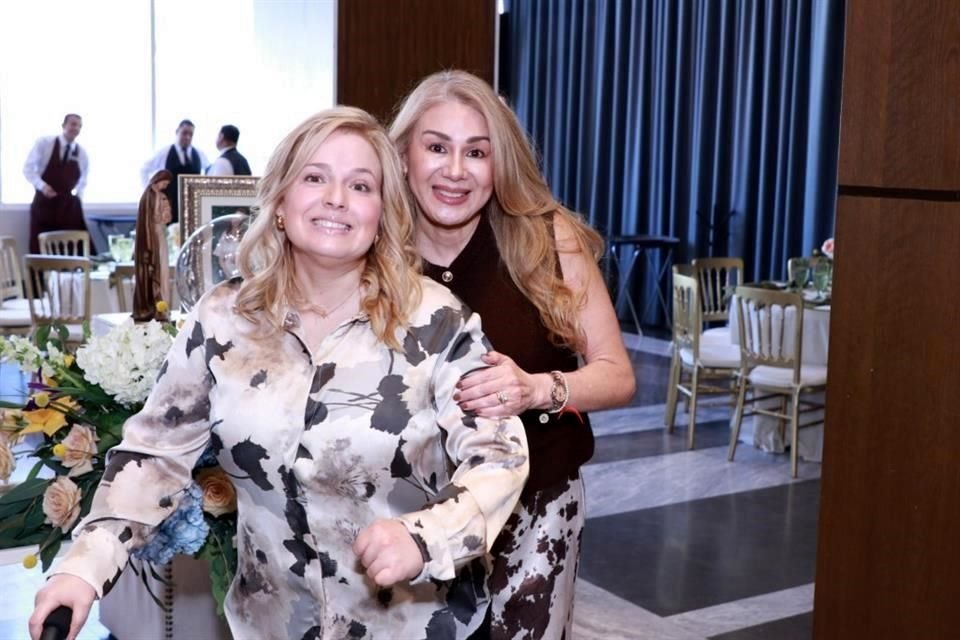 Elizabeth Martínez Lankenau y Claudia Sánchez de Zaragoza