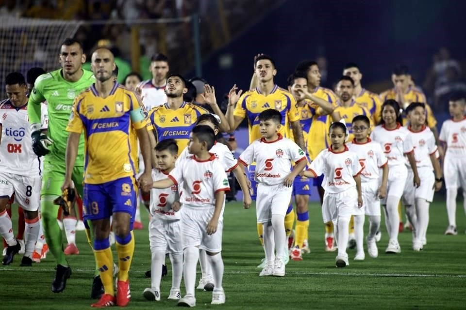 Tigres salió con cuadro estelar.