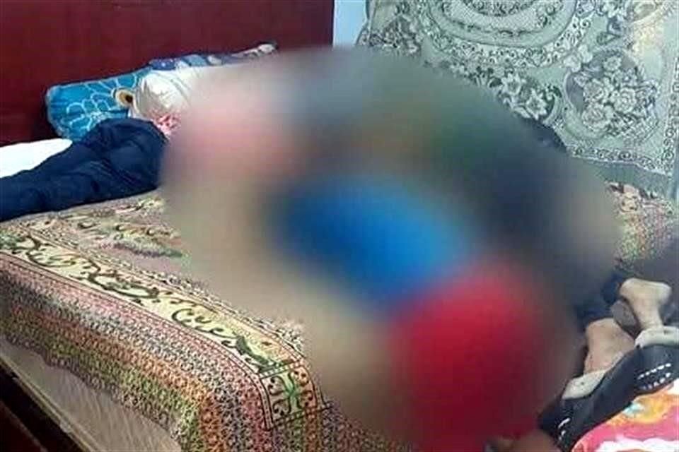 Recostados en la cama, fueron hallados sin vida y con lesiones de arma de fuego, un matrimonio y su hijo de aproximadamente 12 años en el municipio de Nacajuca, Tabasco.