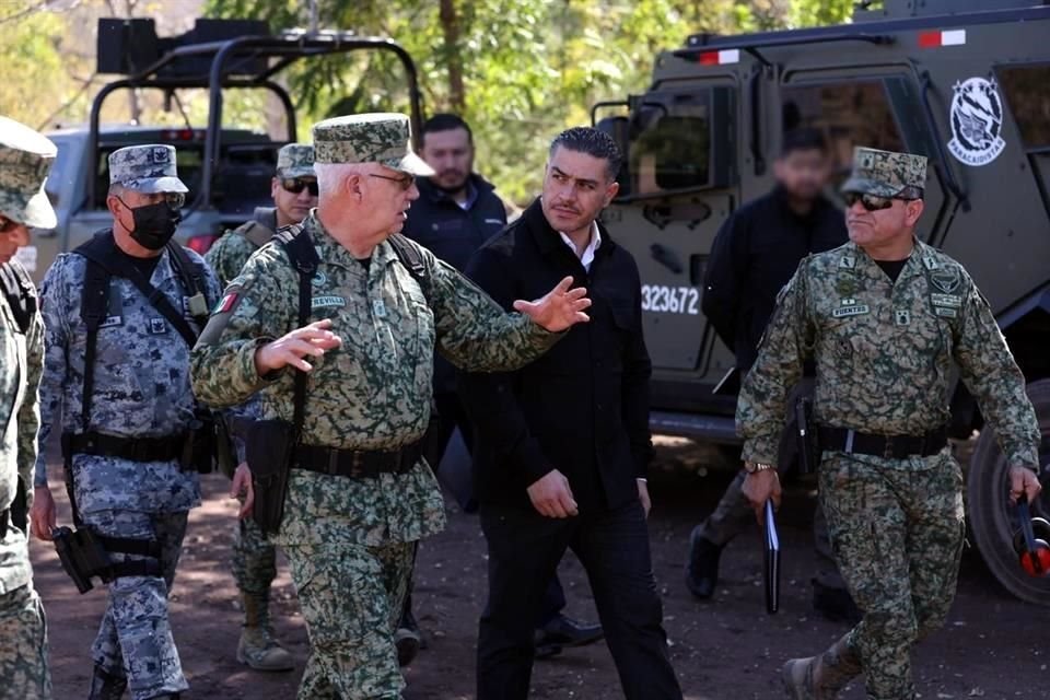 Omar García Harfuch, titular de SSPC, y Ricardo Trevilla Trejo, secretario de Defensa, en Sinaloa.