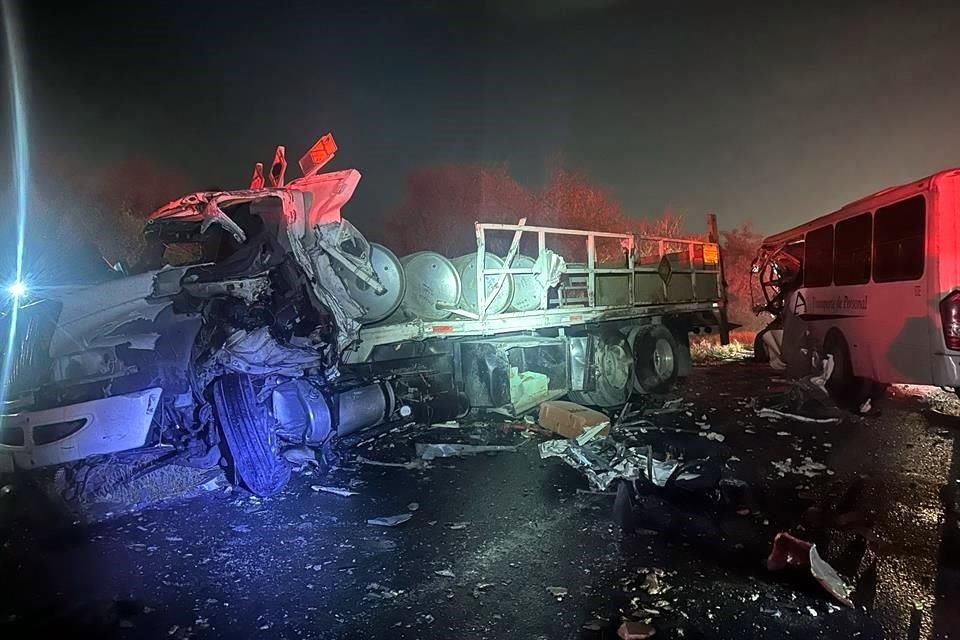 El percance fue reportado a las 05:11 horas, en el kilómetro 18 de la Carretera Monterrey-Monclova.