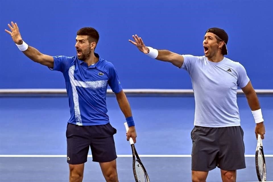 Novak Djokovic y Fernando Verdasco no tuvieron problema en superar 6-1 y 6-1 a la dupla de Karen Khachanov y Alexander Bublik en solamente 48 minutos.