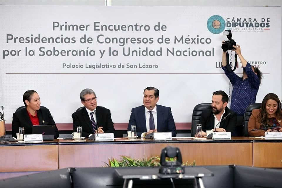 Sergio Gutiérrez Luna encabezó el Primer Encuentro de Presidencias de Congresos de México por la Soberanía y la Unidad Nacional en San Lázaro.