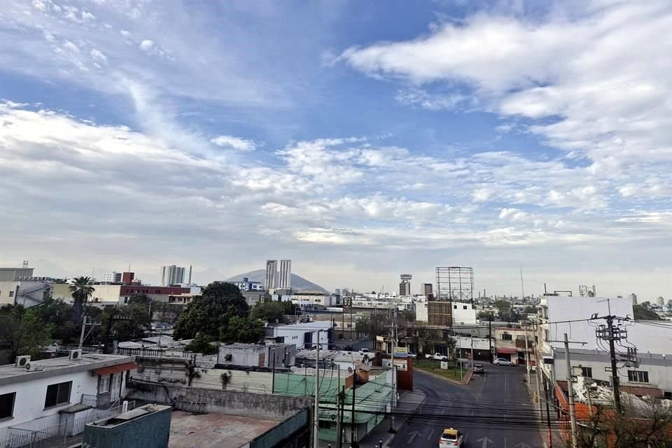 El área metropolitana lució un cielo con buena calidad del aire.