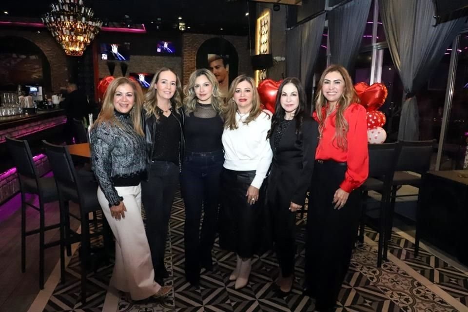 Martha Palacios, Paola Soto, Chayo Peña, María Teresa Pérez, Josefina de López y Trini Dávila