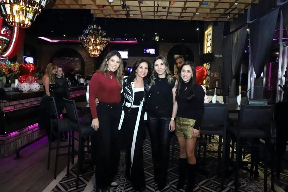 Andrea del Valle, Carmen Olivares, Marisol Olivares y Mónica Rodríguez de Guedea