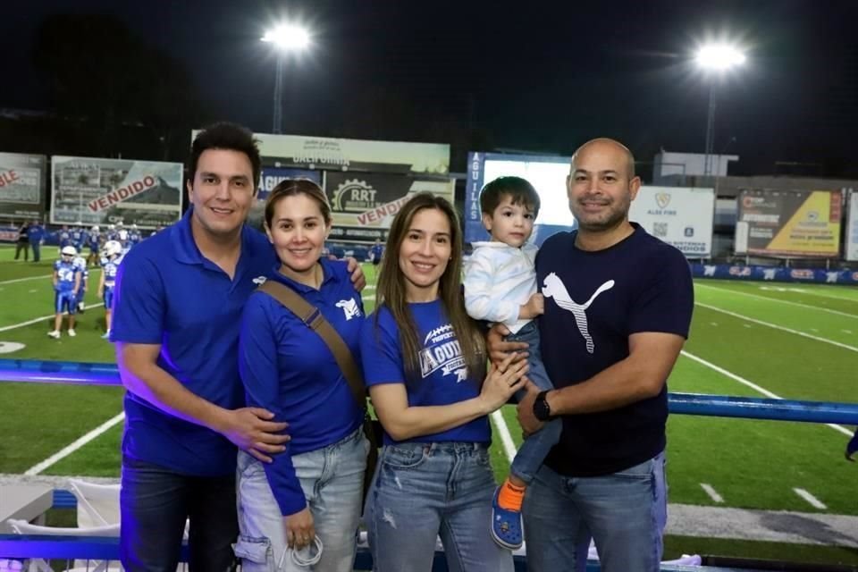 Hernán Pérez, Tenssy Meléndez, Samantha Garza, Lázaro Valencia y Alfonso Valencia