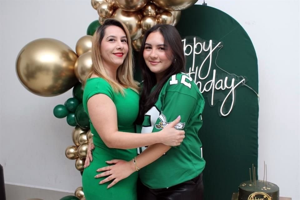 Linda Olivares y Abril Mendoza