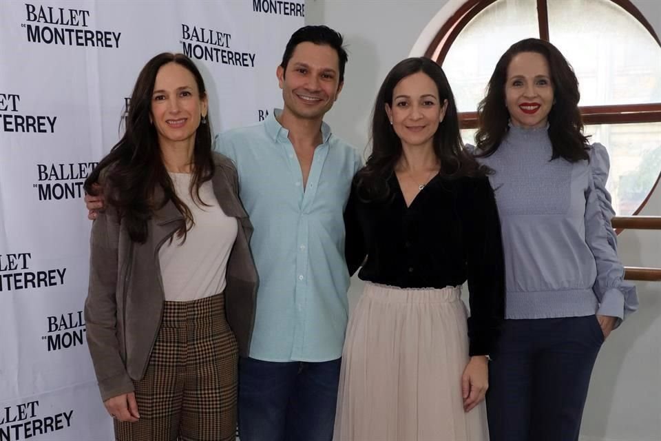 Yolanda Garza de González, Yosvani Ramos, Valeria Guerra de Navarro y Gabriela Elizondo de García Iza