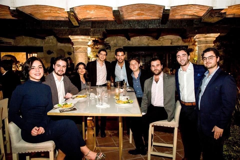 Rocío Isassi, Juan Carlos Ruvalcaba, Tamara Nevárez, Lorenzo Valle, Fernando Casas, Juan Francisco González, Francisco Martínez, Patricio Farías y Gustavo Guajardo