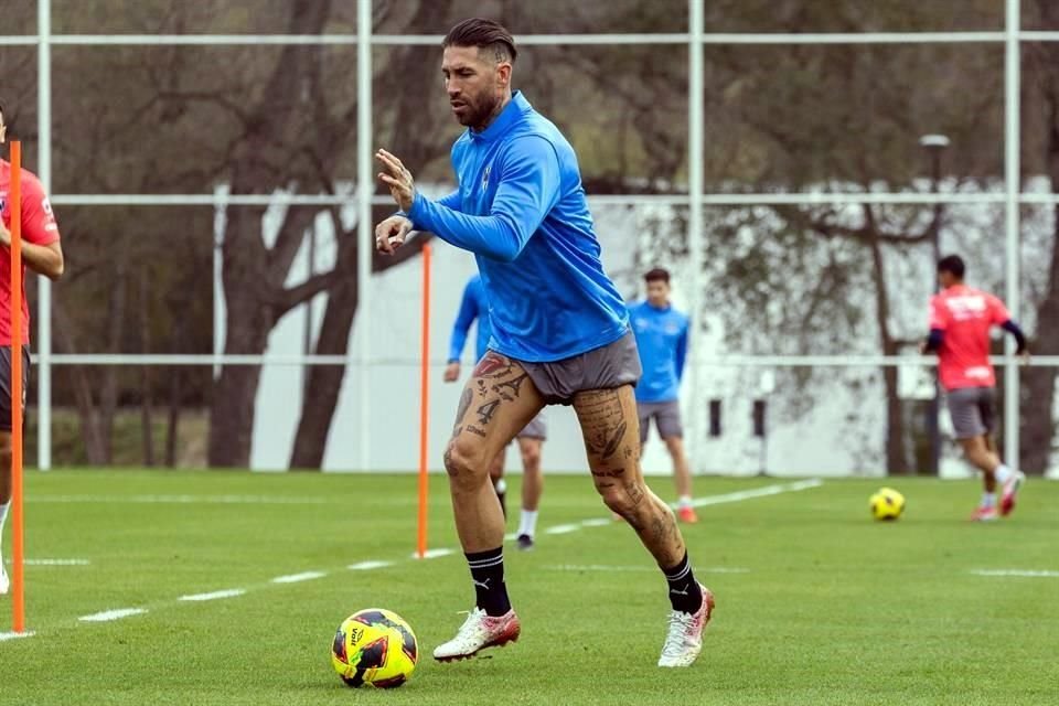 Sergio Ramos apunta a formar parte del once inicial del Monterrey este sábado.