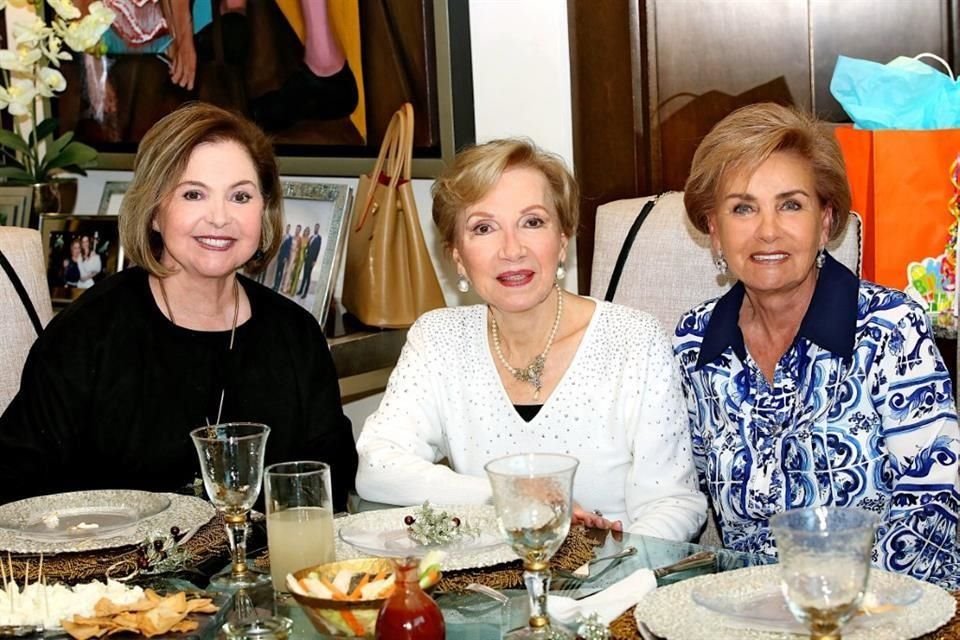 Alicia Fernández, Irelda Garza de Galván y Laura Tamez de Jannet