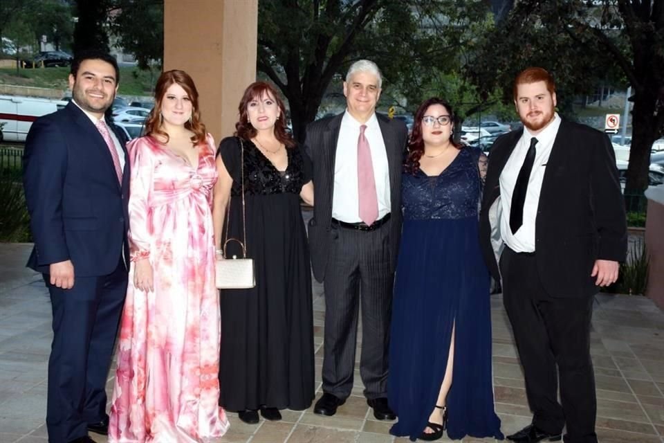 Mariano de la Garza, Ana Cecy Madero de De la Garza, Ana Cecilia Serna de Madero, Guillermo Madero, Sofía Madero y Guillermo Madero