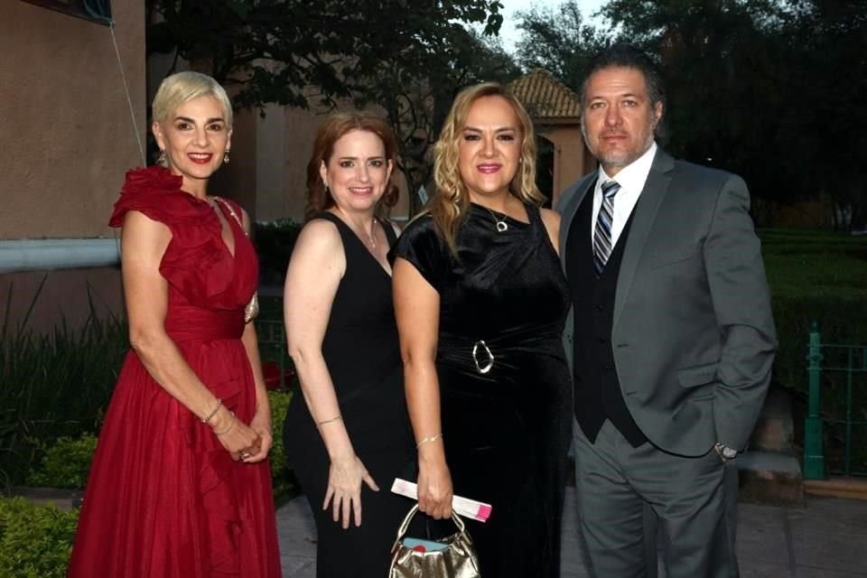 Sandra Arocha, Rosario Domene, Martha Lerma y Emiliano Espinoza