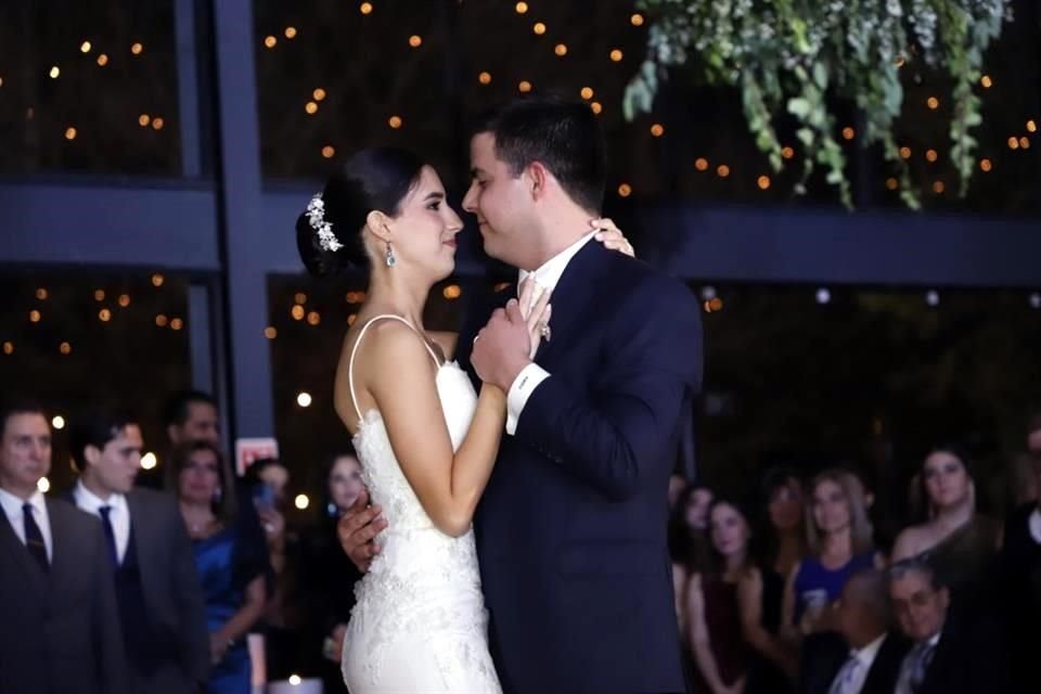 Viviana Madero Ramos y Andrés Sada Ochoa