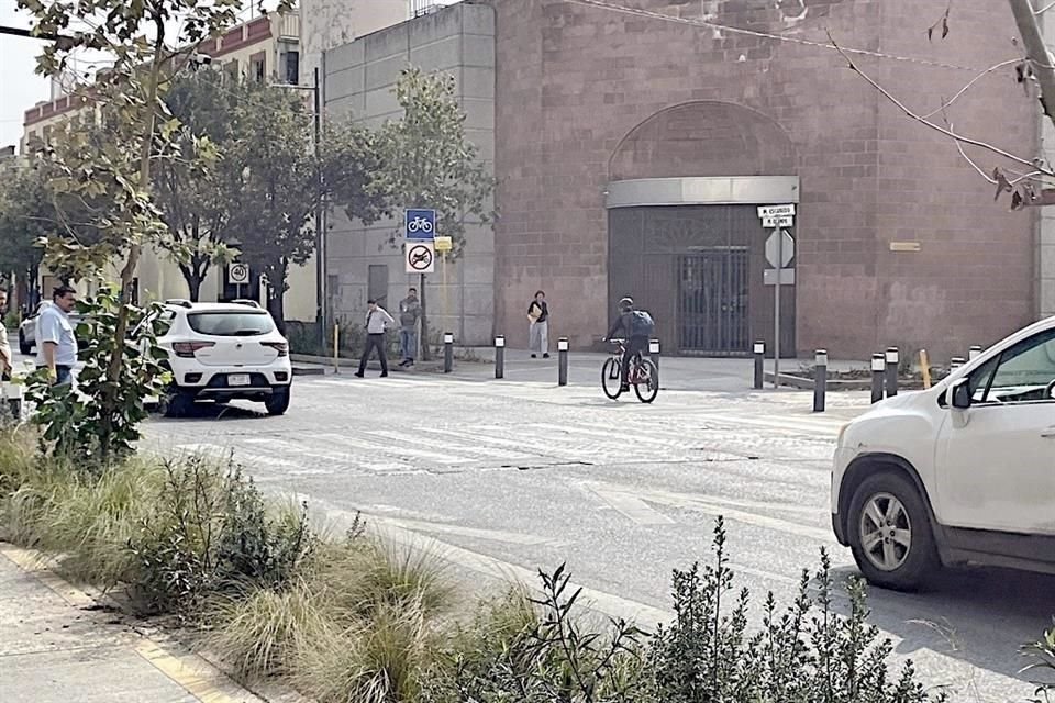 Durante un recorrido por la calle Ocampo, sólo se pudo detectar a seis personas en bicicleta en un lapso de cuatro horas.