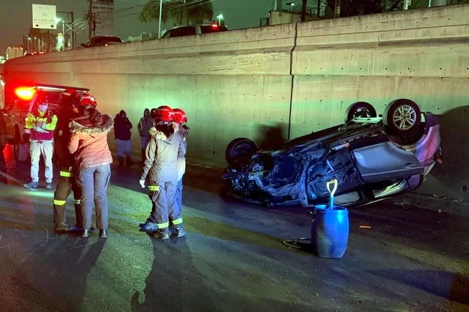 El percance fue reportado a los cuerpos de auxilio a las 0:08 horas en la Avenida Revolución y José Alvarado, frente a la Colonia Buenos Aires.