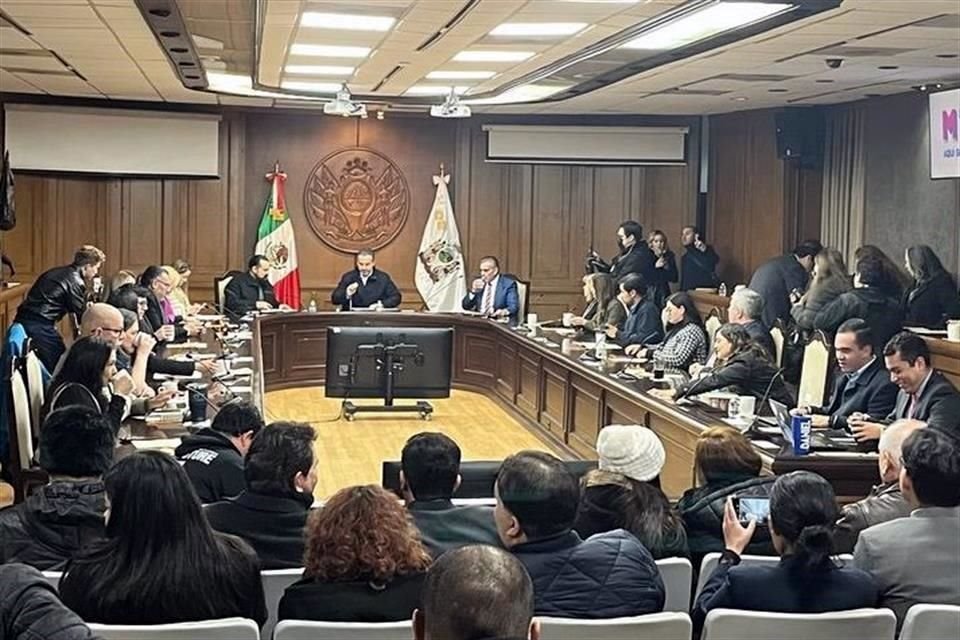 El Alcalde Adrián de la Garza dijo que están las reuniones que sostienen con privados para llegar a diferentes acuerdos.