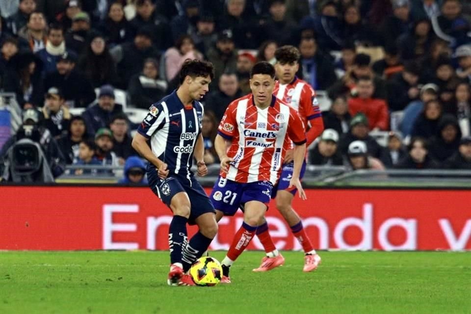 Repasa más de las acciones del debut de Sergio Ramos y triunfo de Rayados 3-1 sobre San Luis.