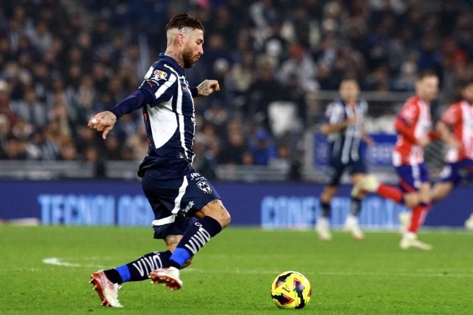 Repasa más de las acciones del debut de Sergio Ramos y triunfo de Rayados 3-1 sobre San Luis.