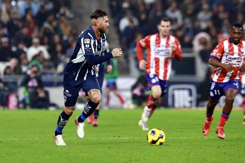 Repasa más de las acciones del debut de Sergio Ramos y triunfo de Rayados 3-1 sobre San Luis.