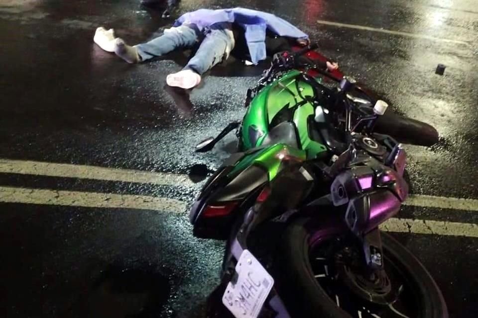 Un motociclista falleció tras un impacto por alcance contra un auto, en Avenida Prolongación División del Norte.