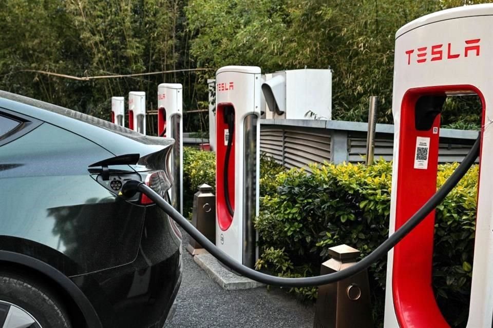 La actualización prevista para los próximos días permitirá a los propietarios de Tesla utilizar funciones de asistencia al conductor en las calles de China.