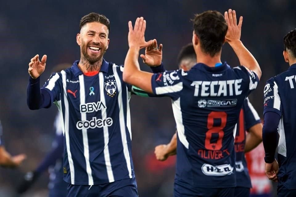 Sergio Ramos y Óliver Torres no harán el viaje a Mazatlán para enfrentar a los Cañoneros.