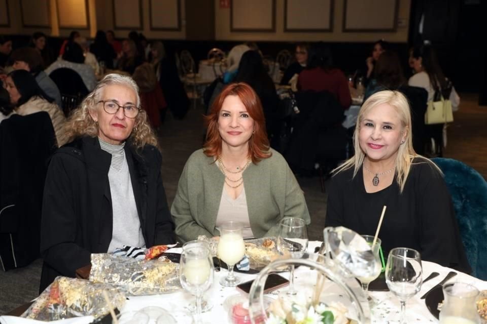 Laura Flores, María Teresa Salazar y Guadalupe Villanueva