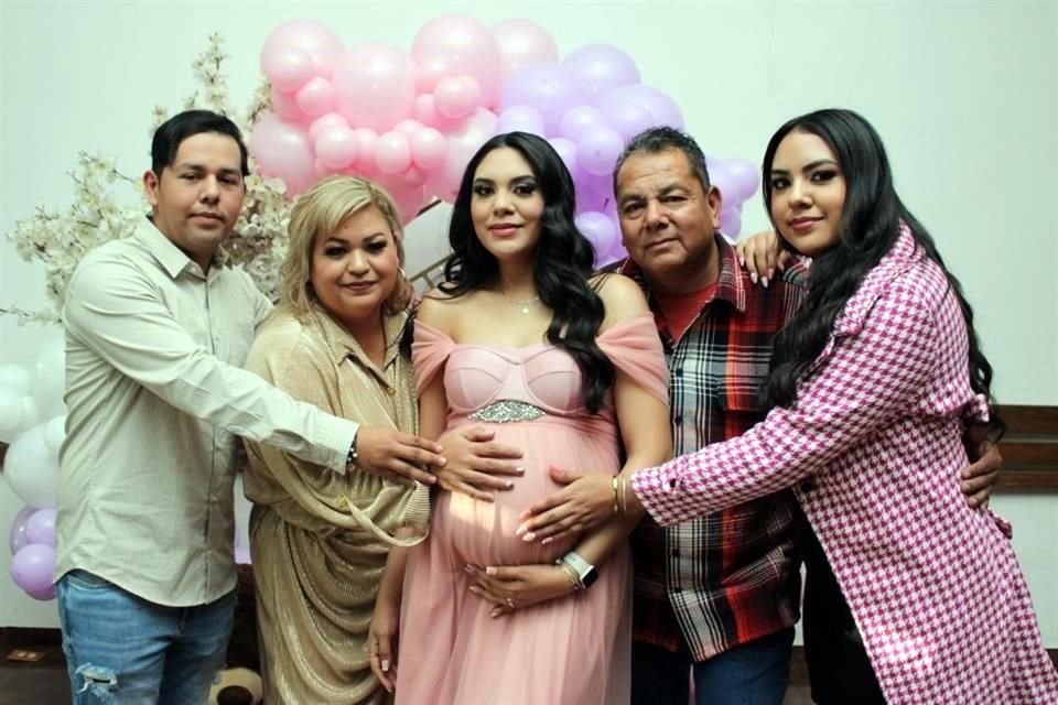 Carlos Rodríguez Zamarripa, Norma Zanarripa, Christabel Rodríguez Zamarripa, Gabriel Rodríguez y Constanza Rodríguez Zamarripa