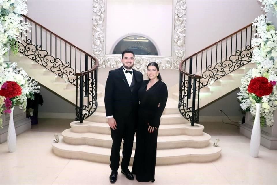 Alejandro Salinas y Daniela Ortega